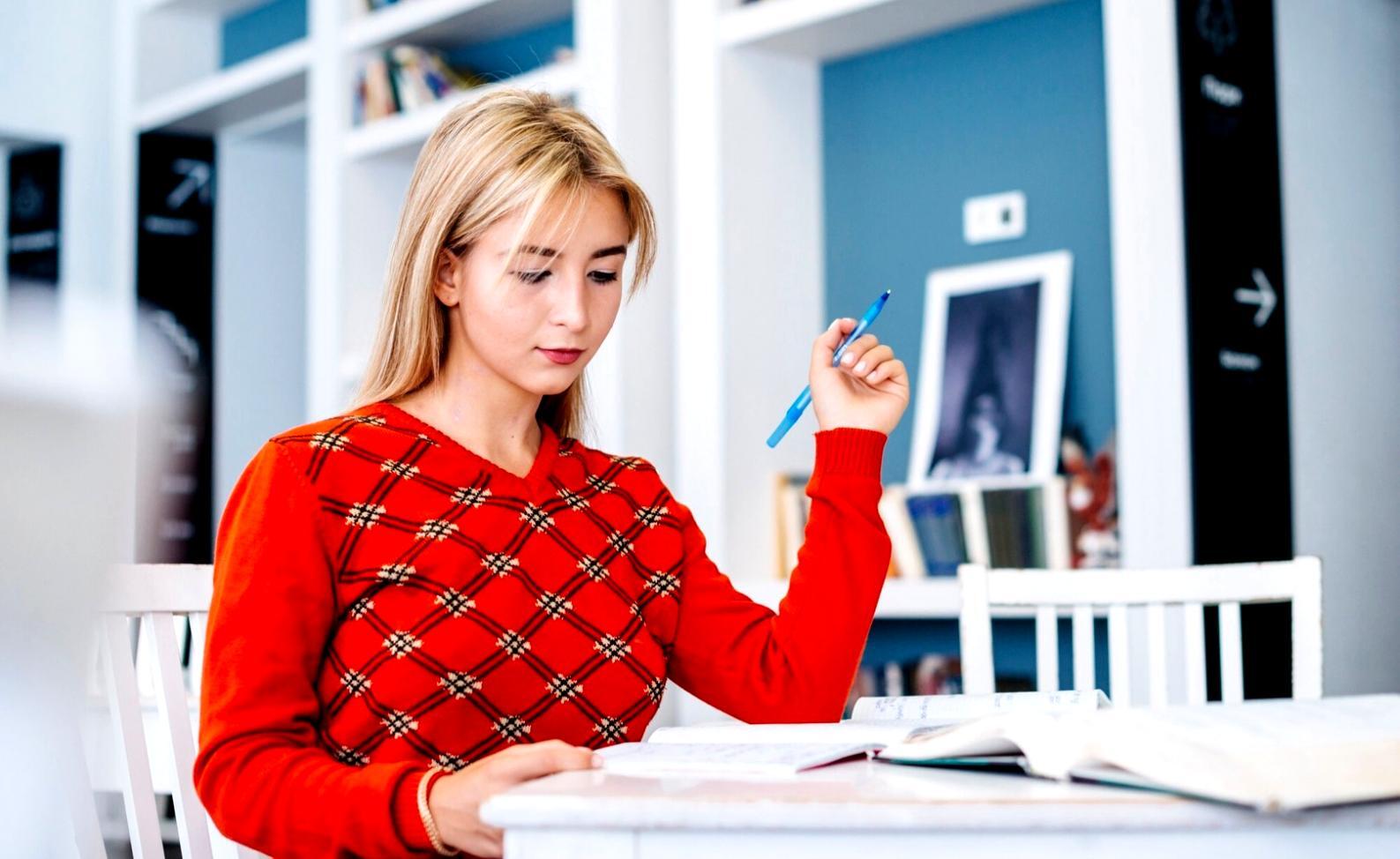 Sesión práctica de categorización de gastos con ejemplos reales